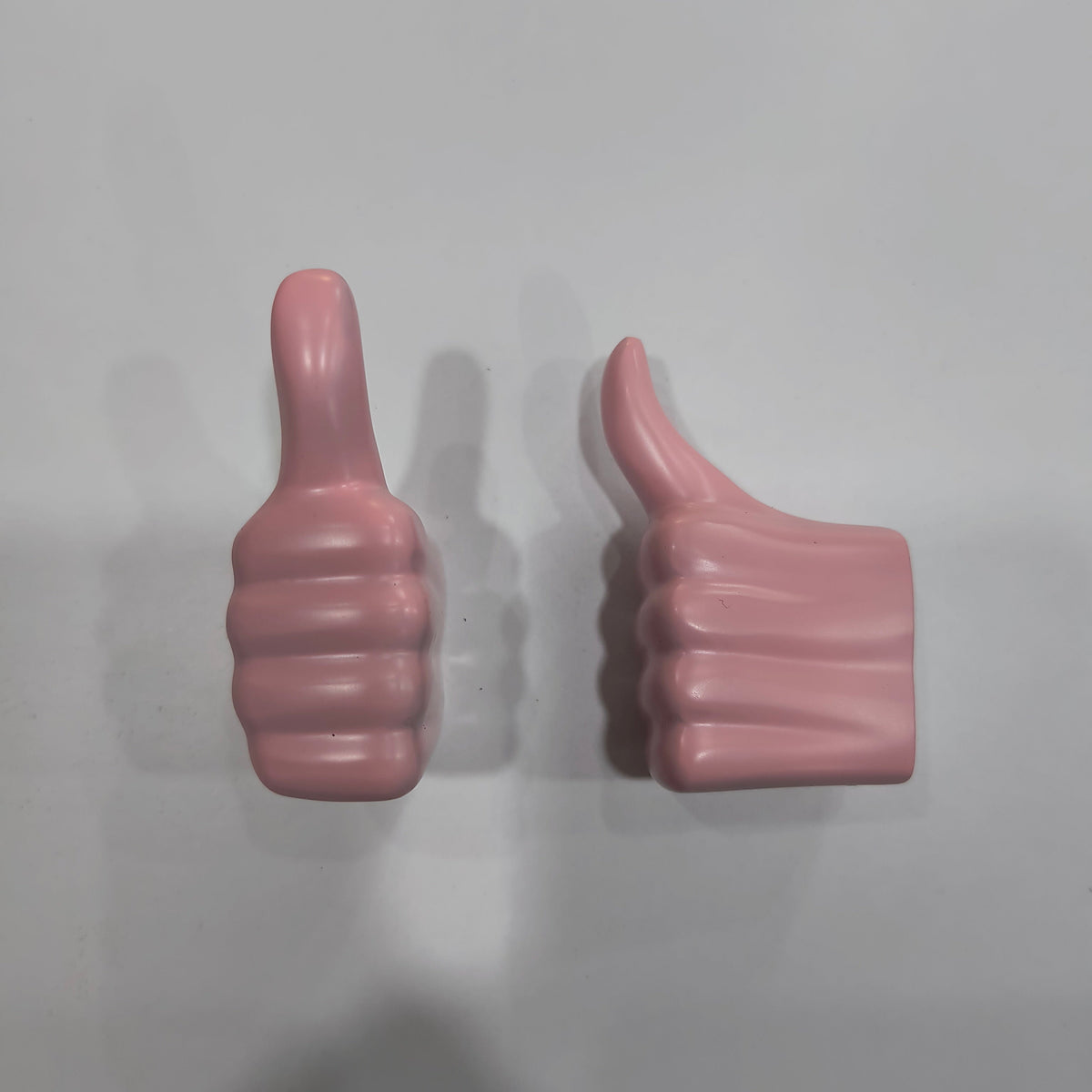 Thums-Up Hook HR