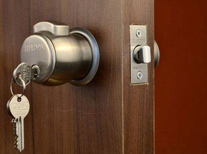 Europa Door Lock C440SS Feather Touch