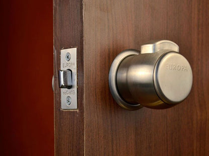 Europa Door Lock C440SS Feather Touch