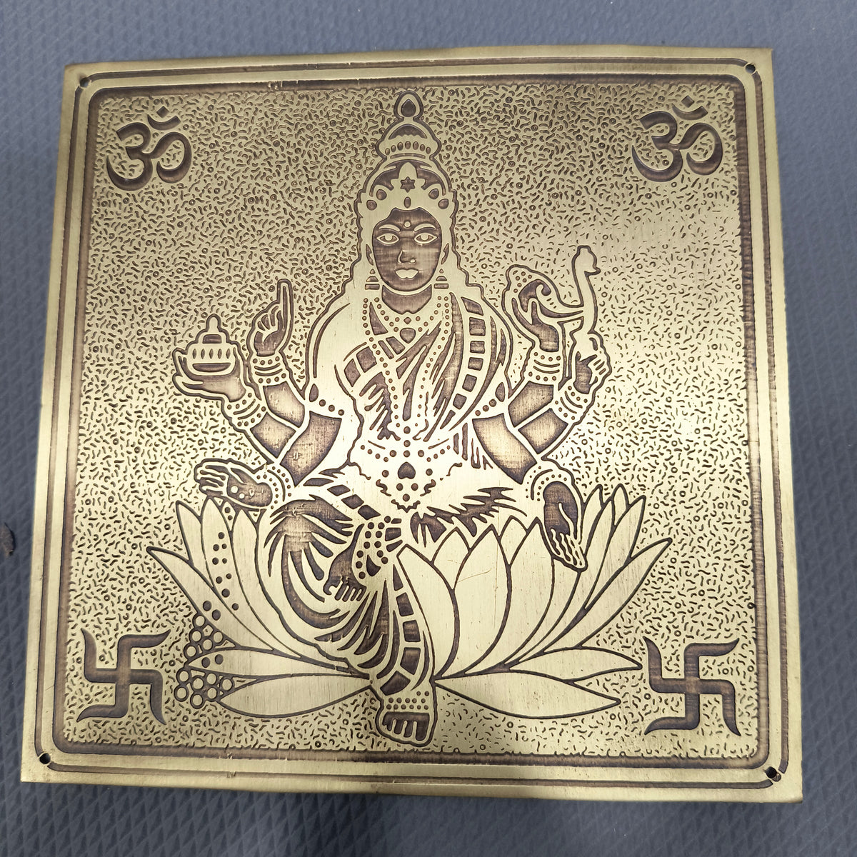 Brass Strip Plate Laxmi Strip 200x200mm Brass Material Antique Finish PP