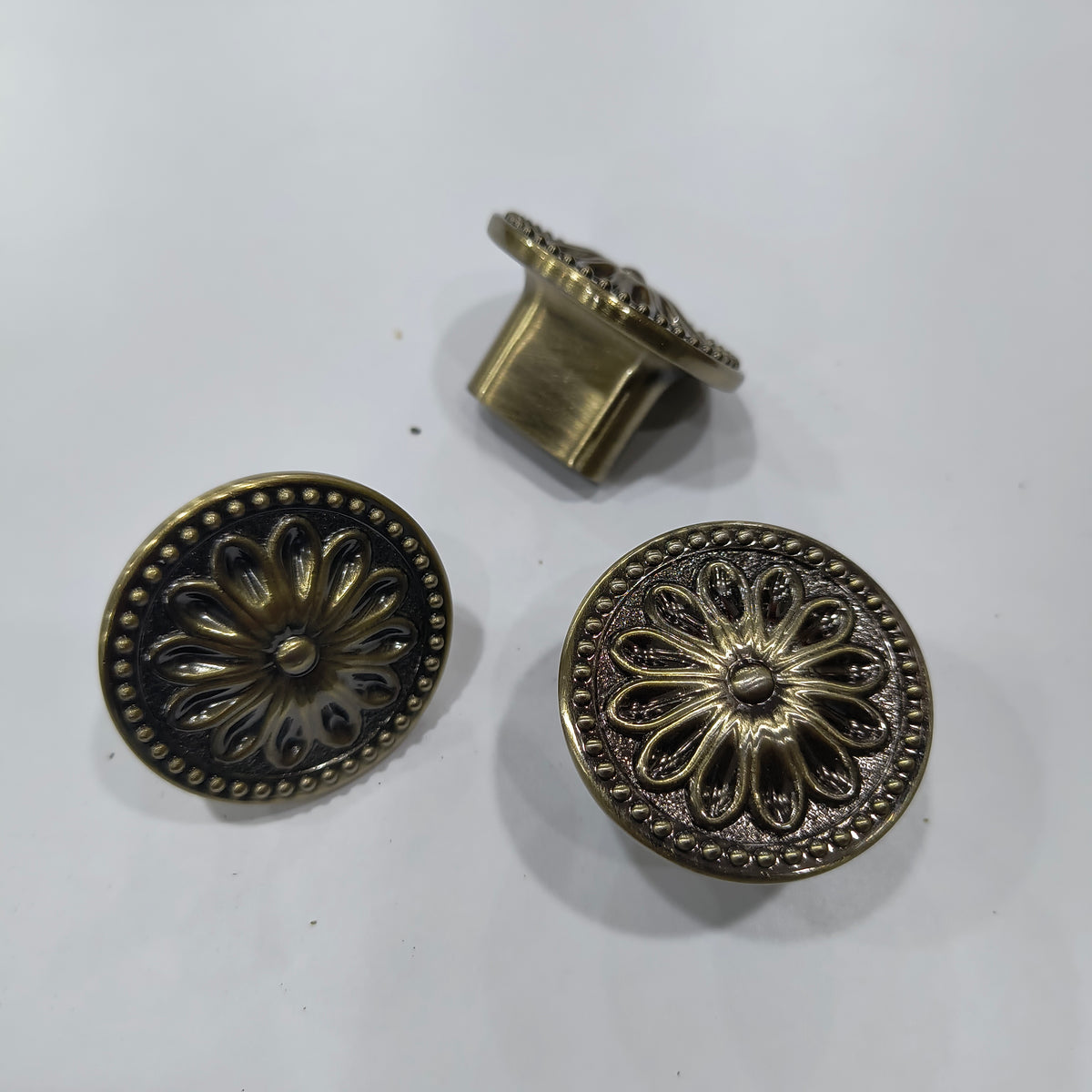 Drawer Knob Sony Antique Finish HR
